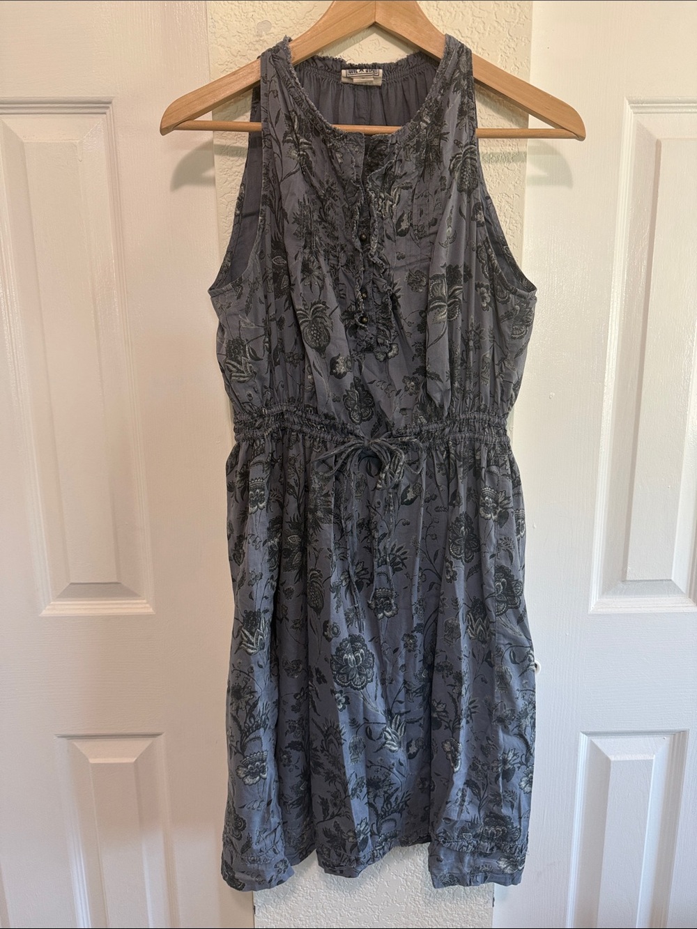 Converse Gray Floral Ruffle-Neck Drawstring Mini Dress